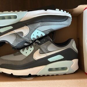 Nike Air Max Sneakers - Gray and Light Blue